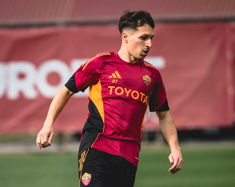Pemain Bayern Munich Joao Palhinha Bryan Zaragoza dan Sacha Boey di bursa transfer