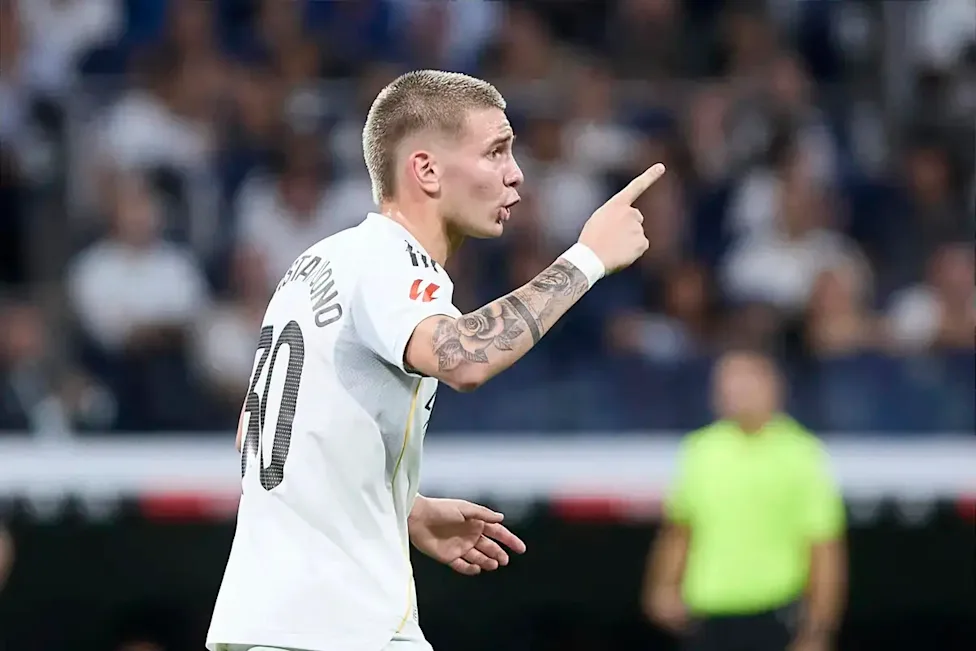 Franco Mastantuono saat berlatih bersama Real Madrid di Valdebebas