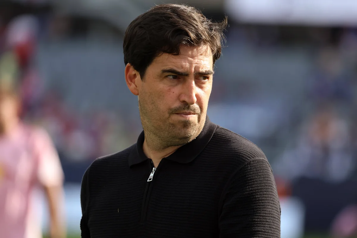 Ronald Araujo bersiap jalani tes medis jelang kepindahannya ke Liverpool