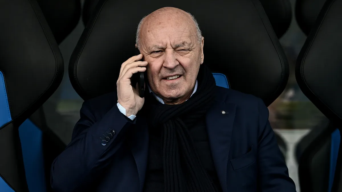 Presiden Inter Milan Giuseppe Marotta memberikan keterangan pers