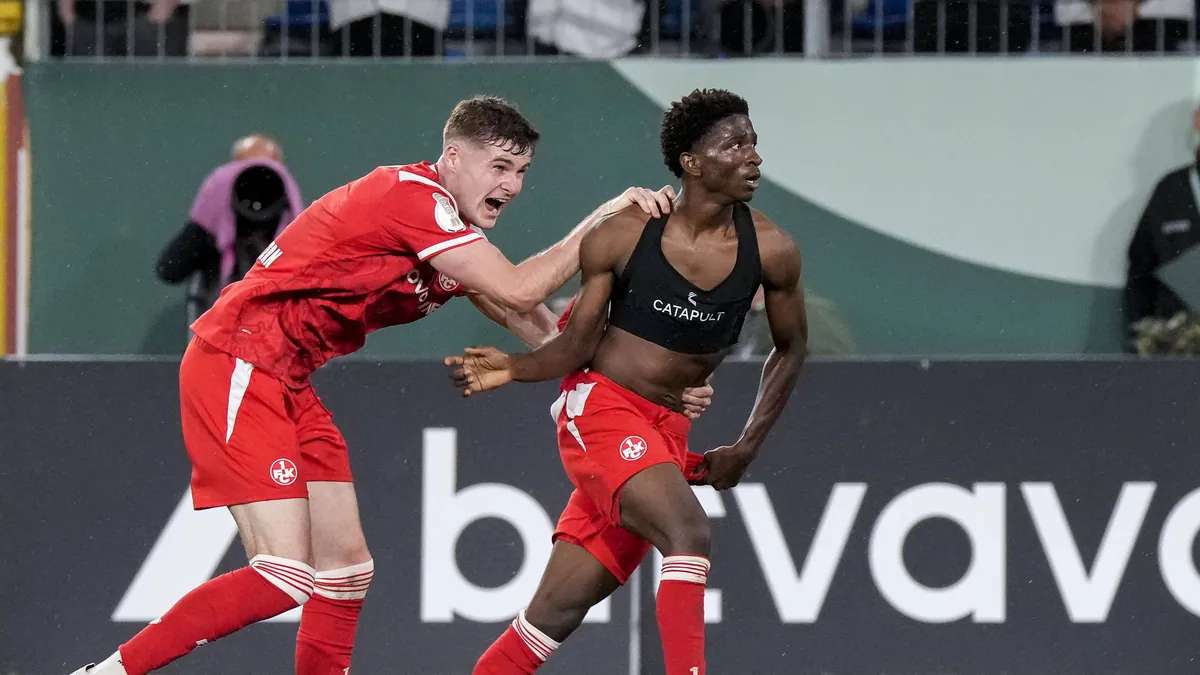 Kaiserslautern memenangi derby yang diwarnai kericuhan melawan Mannheim di DFB-Pokal