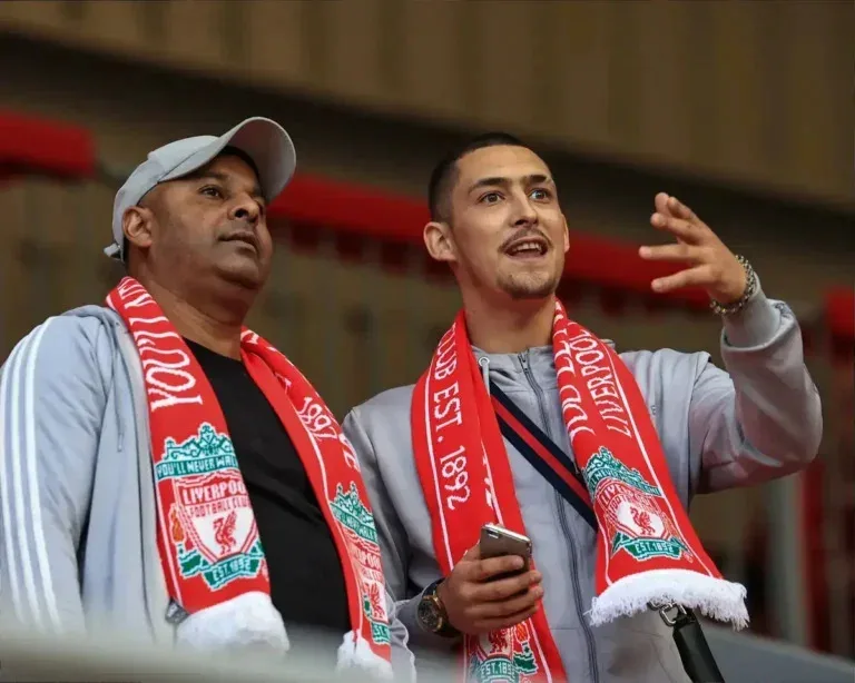 Suporter Liverpool memadati forum diskusi jelang laga tandang melawan Newcastle United