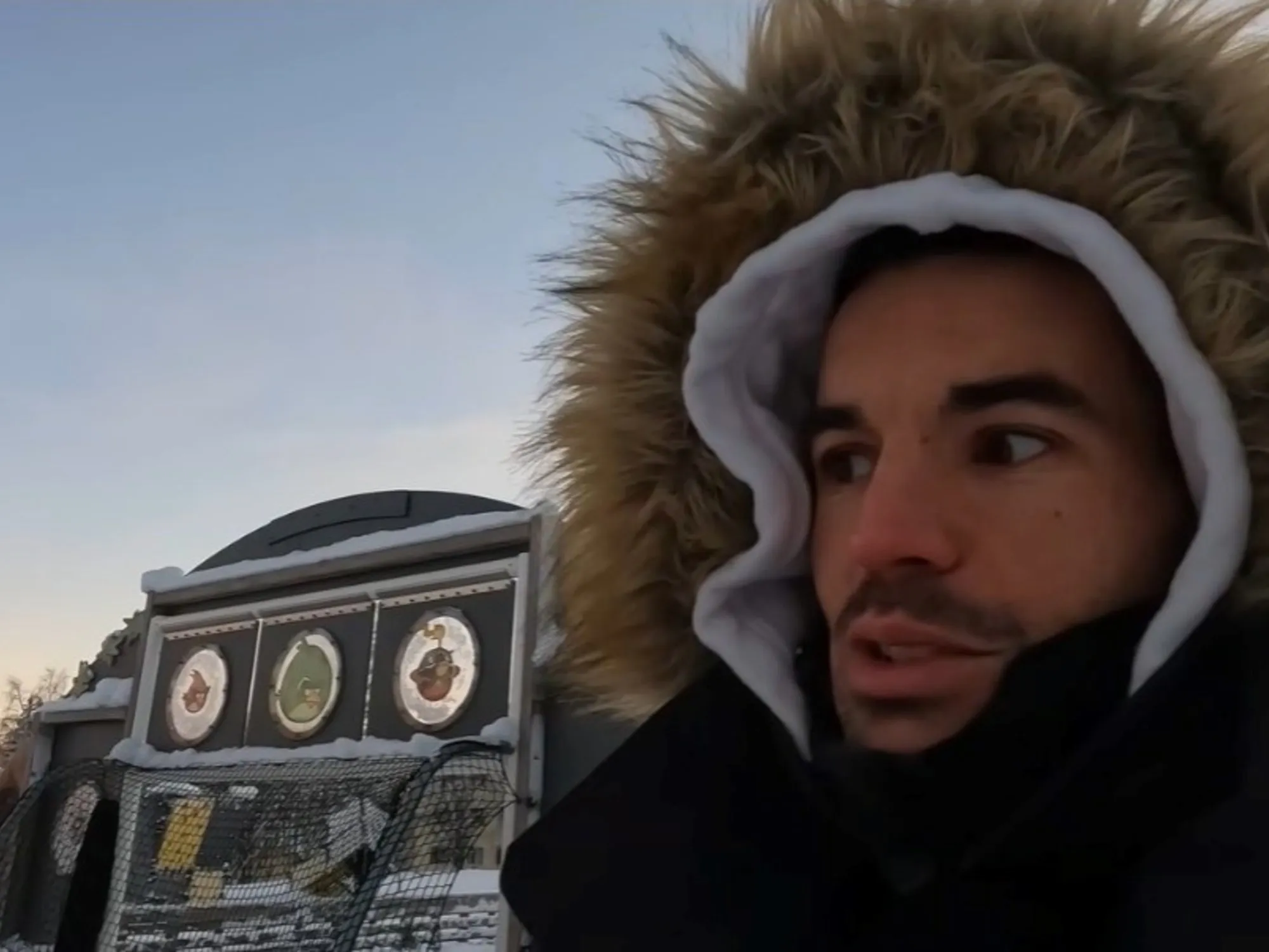 Victor bagikan pengalaman kerja di sektor perhotelan Finlandia dengan sistem gaji per jam