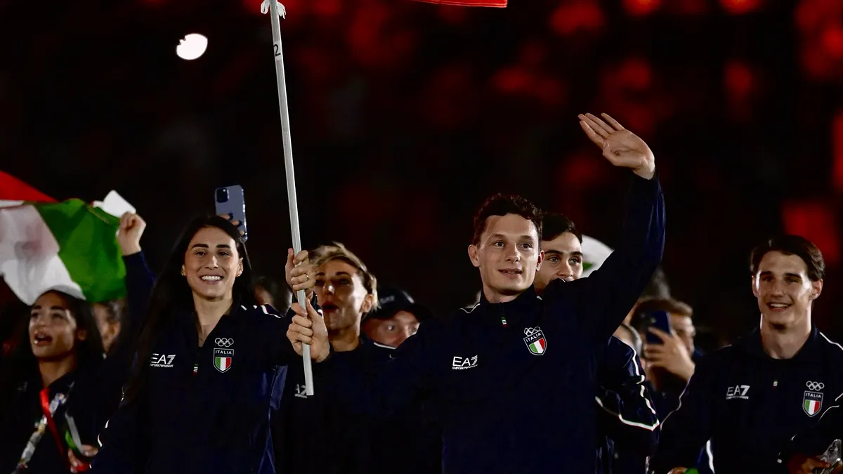 Suasana upacara pembukaan Giochi del Mediterraneo 2026 di Stadio Iacovone Taranto