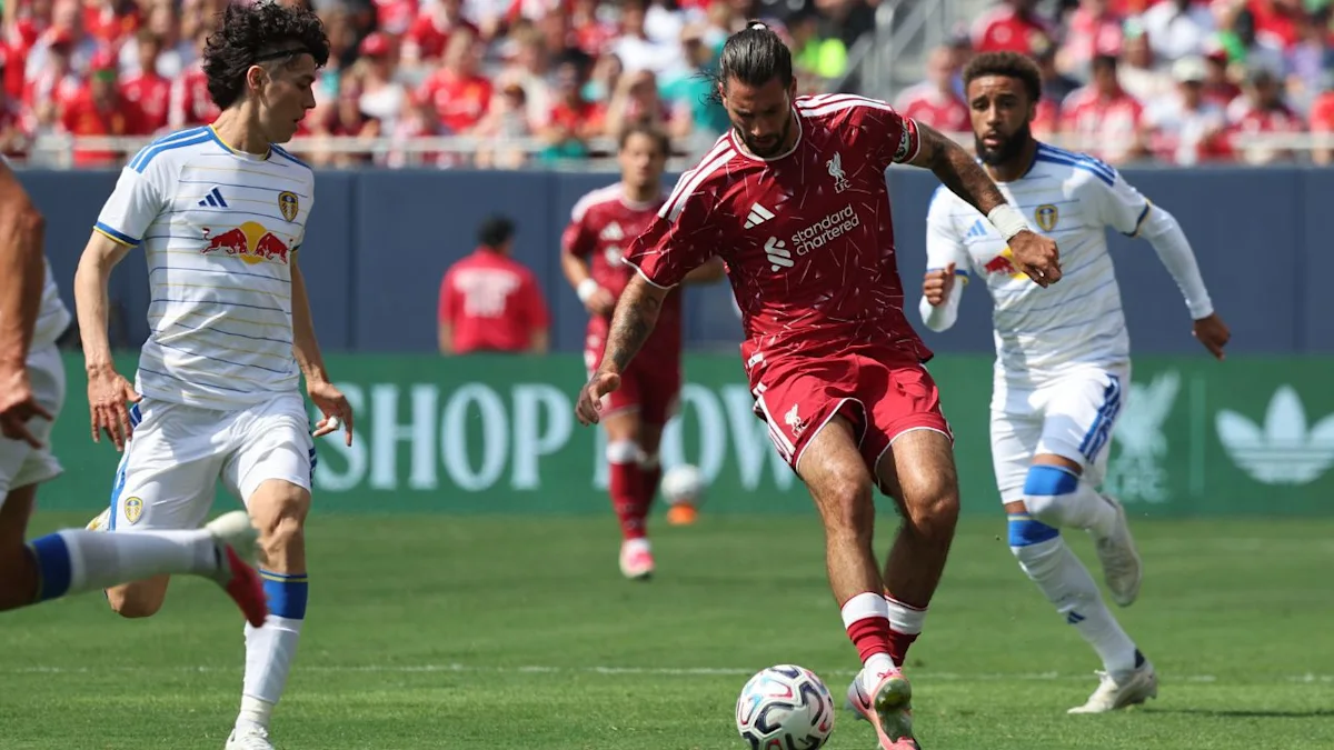 Pertandingan Liga Inggris mempertemukan Newcastle United melawan Liverpool
