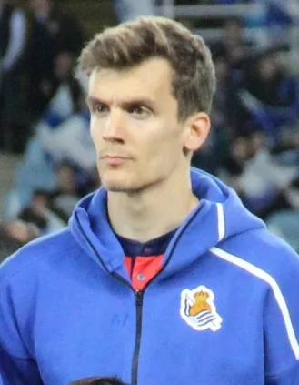 Pemain belakang Real Betis Diego Llorente saat bertanding di lapangan
