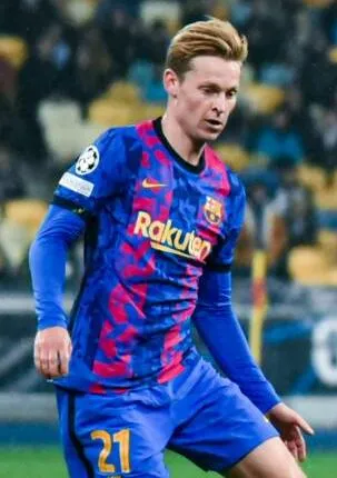 Gelandang Barcelona Frenkie de Jong saat berlaga di lapangan hijau