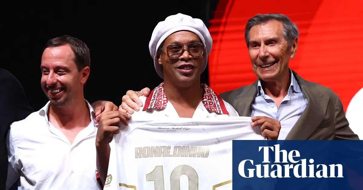 Ronaldinho resmi bergabung dengan klub Serie C Ravenna dalam misi comeback di usia 46 tahun