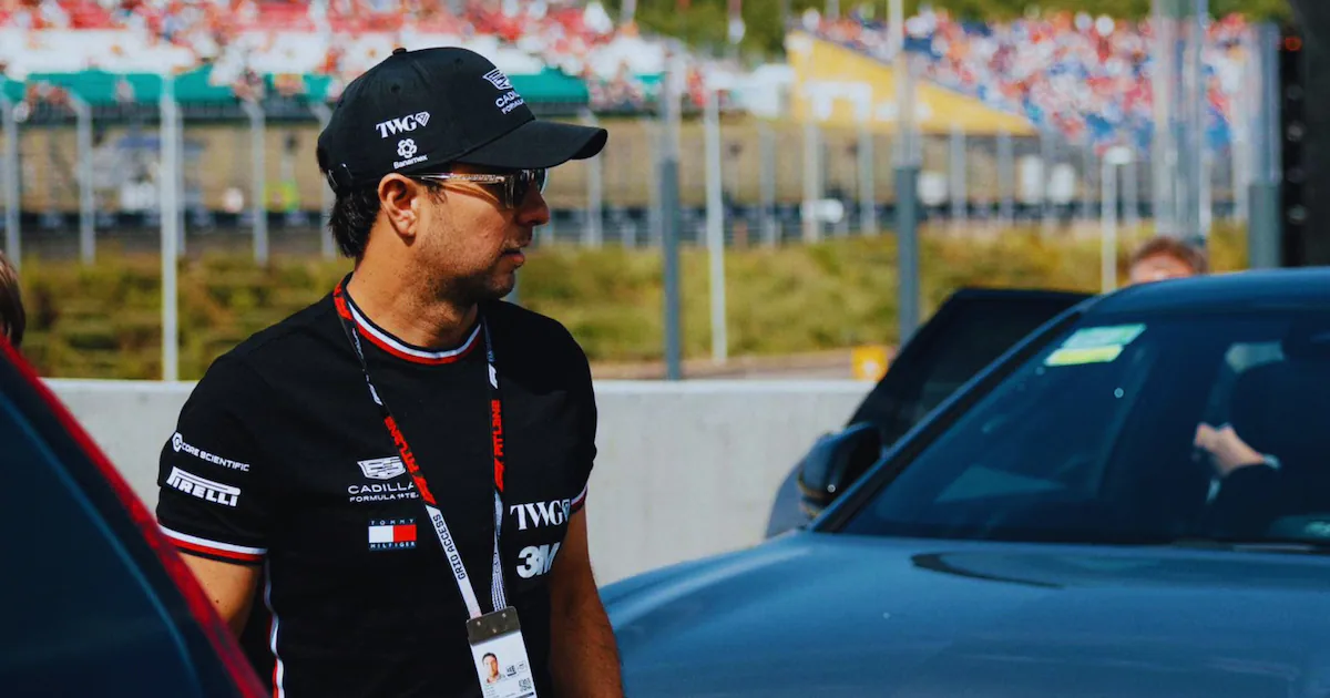 Sergio Perez mengalami masalah kemudi dan harus start dari posisi belakang di Sprint GP Belanda