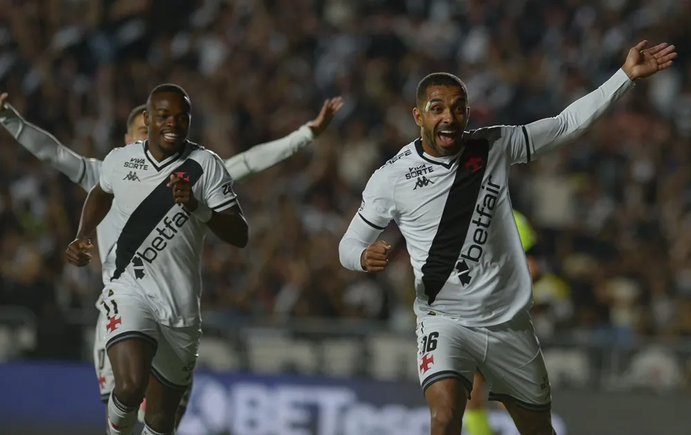 Vasco sukses melaju ke perempat final Copa Sudamericana usai bantai Olimpia 4-1 di kandang lawan